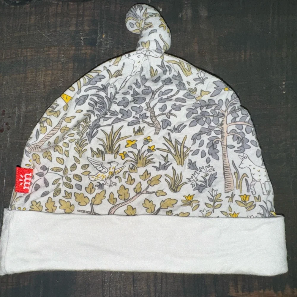 Magnetic Me Deer and forest 3 months hat
